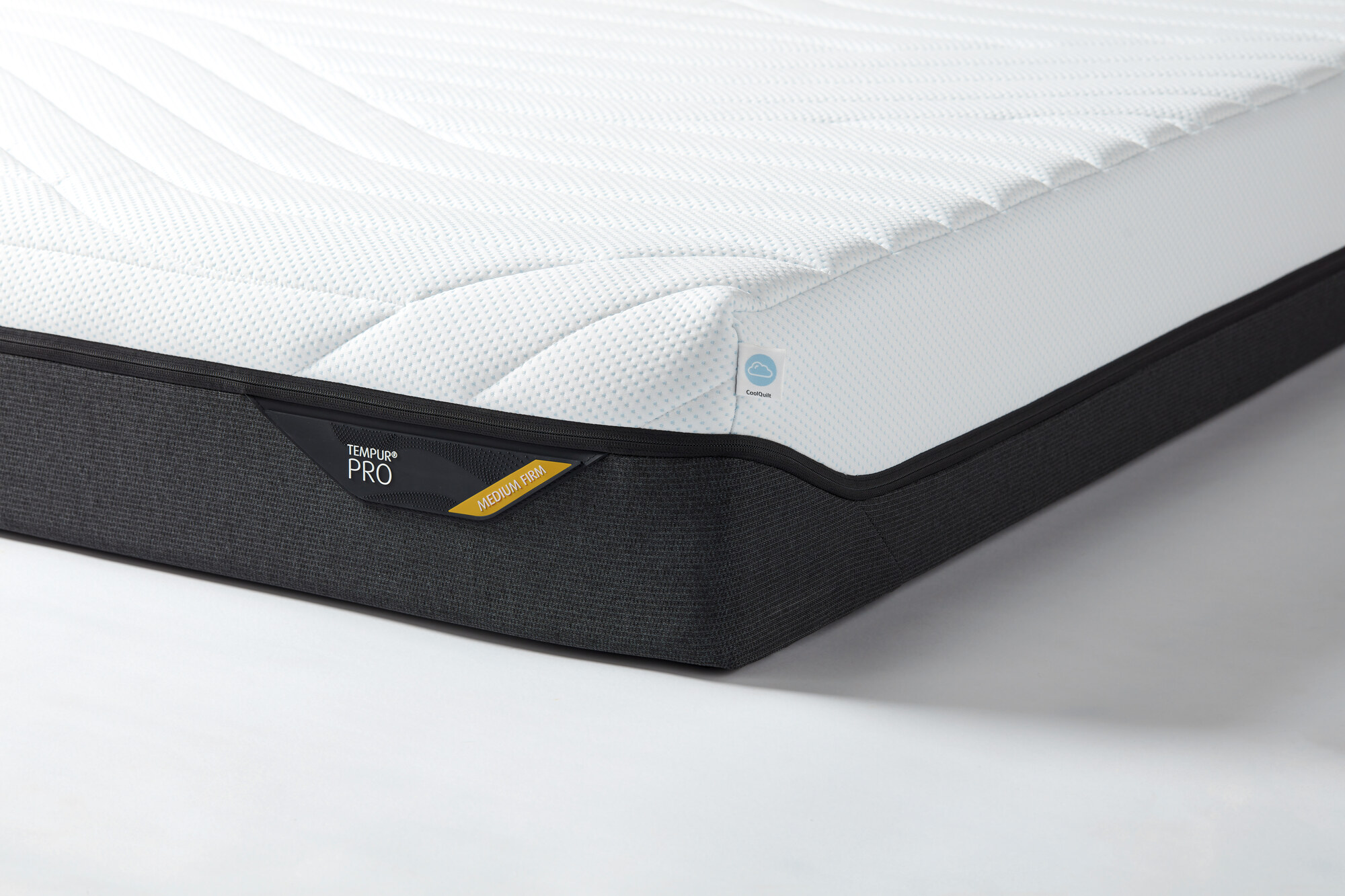 TEMPUR PRO® CoolQuilt Matratze 23 cm | Medium Firm