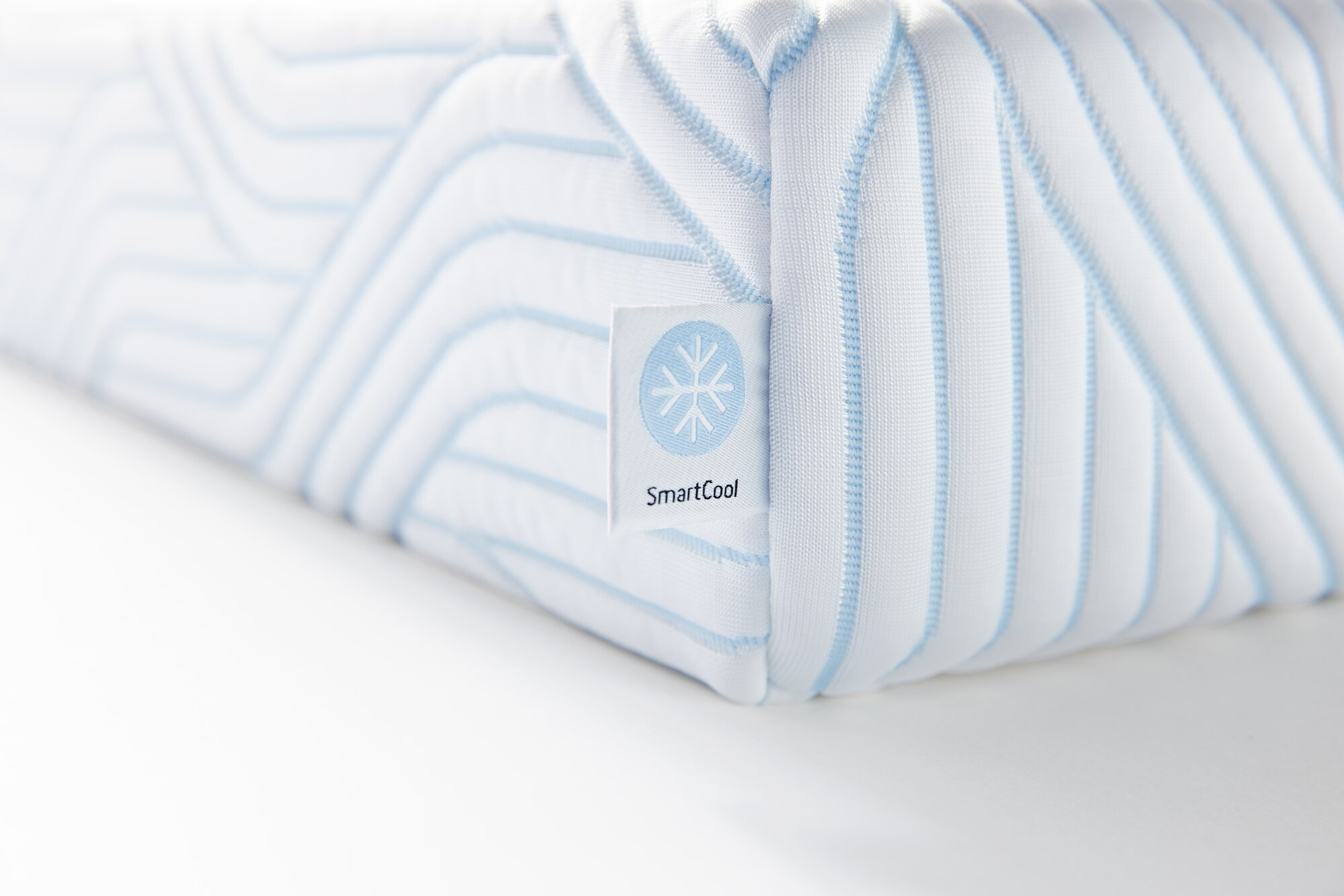 TEMPUR PRO® Plus SmartCool™ Topper | Soft